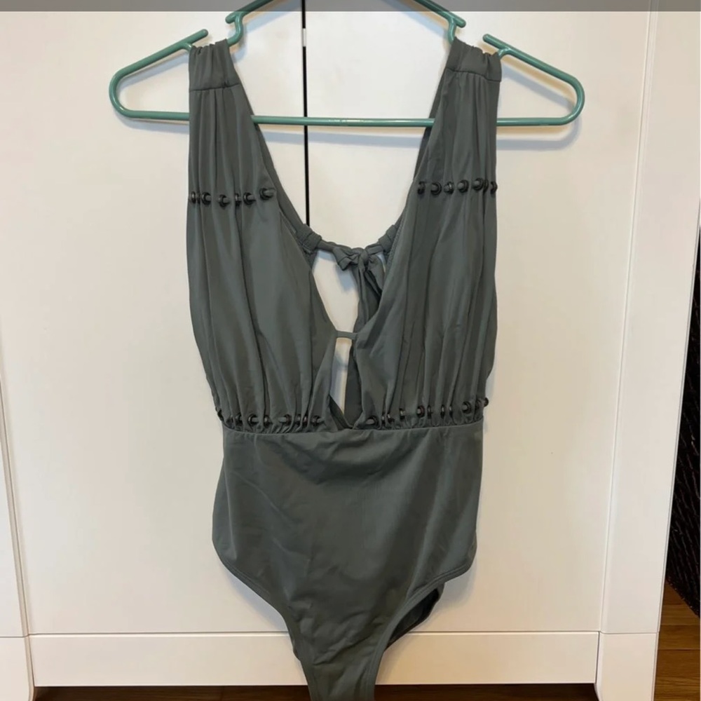 One piece swim suit